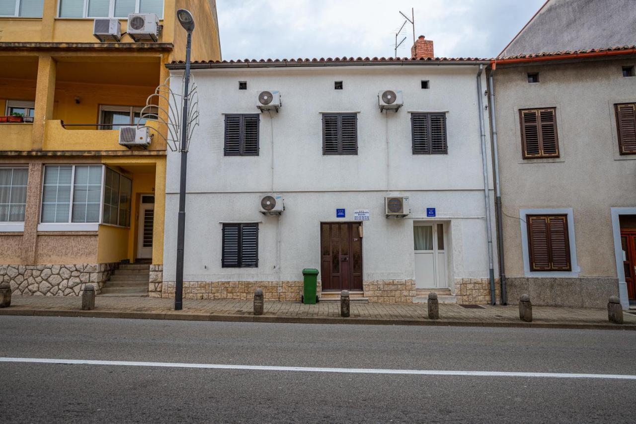 Apartmani Gabrijela Crikvenica Esterno foto