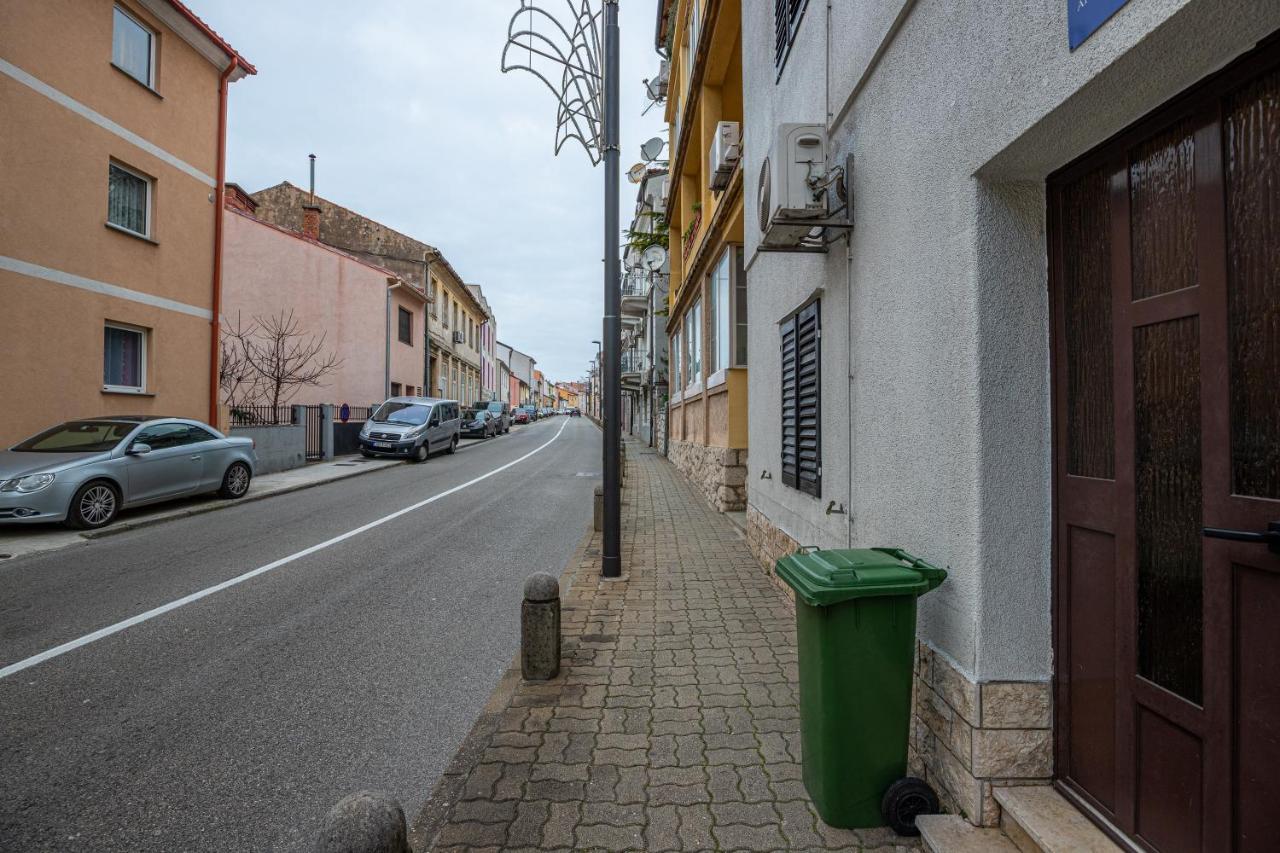 Apartmani Gabrijela Crikvenica Esterno foto